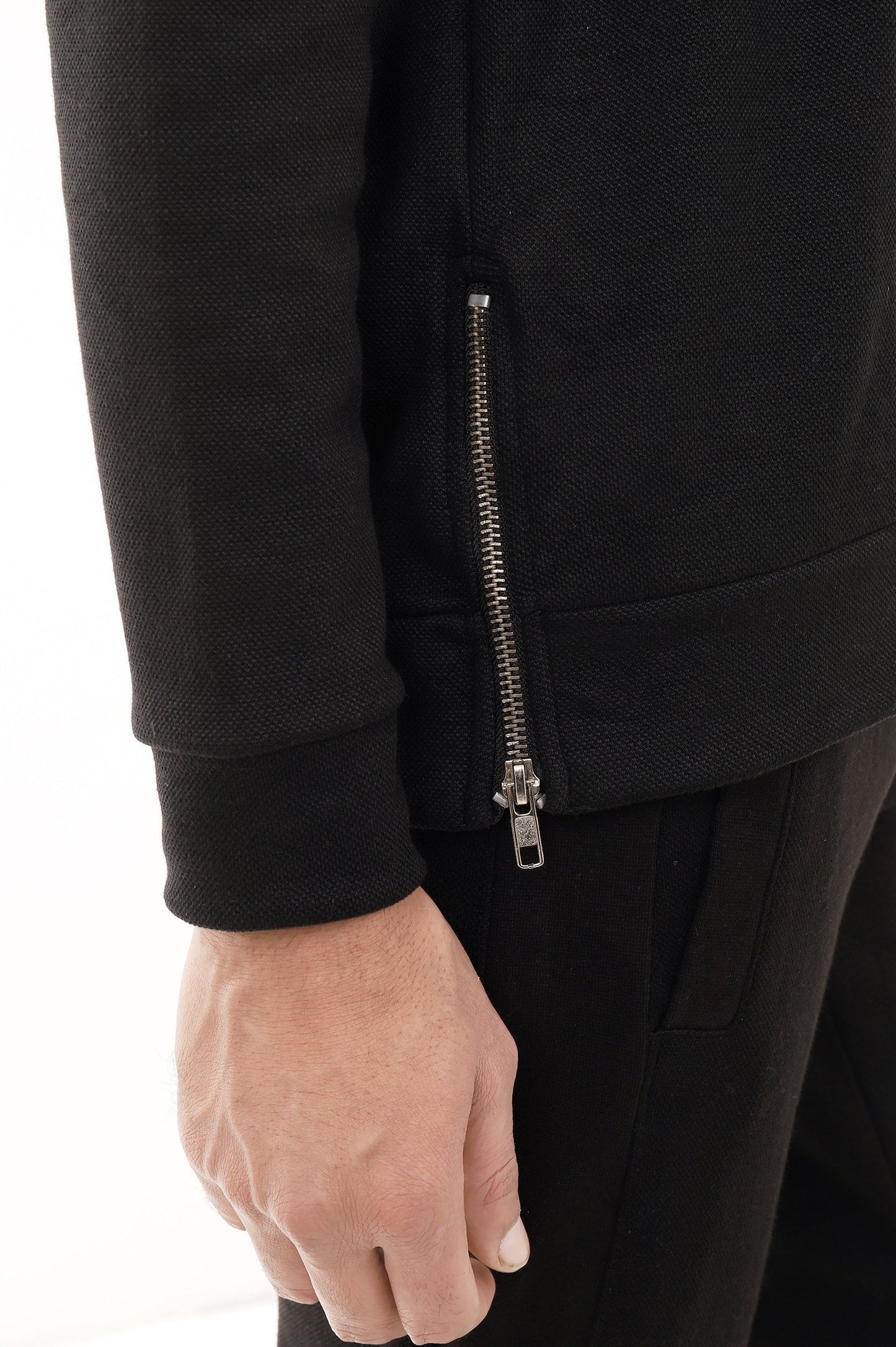 LONG LINE ZIP JUMPER-BLACK & ZIP